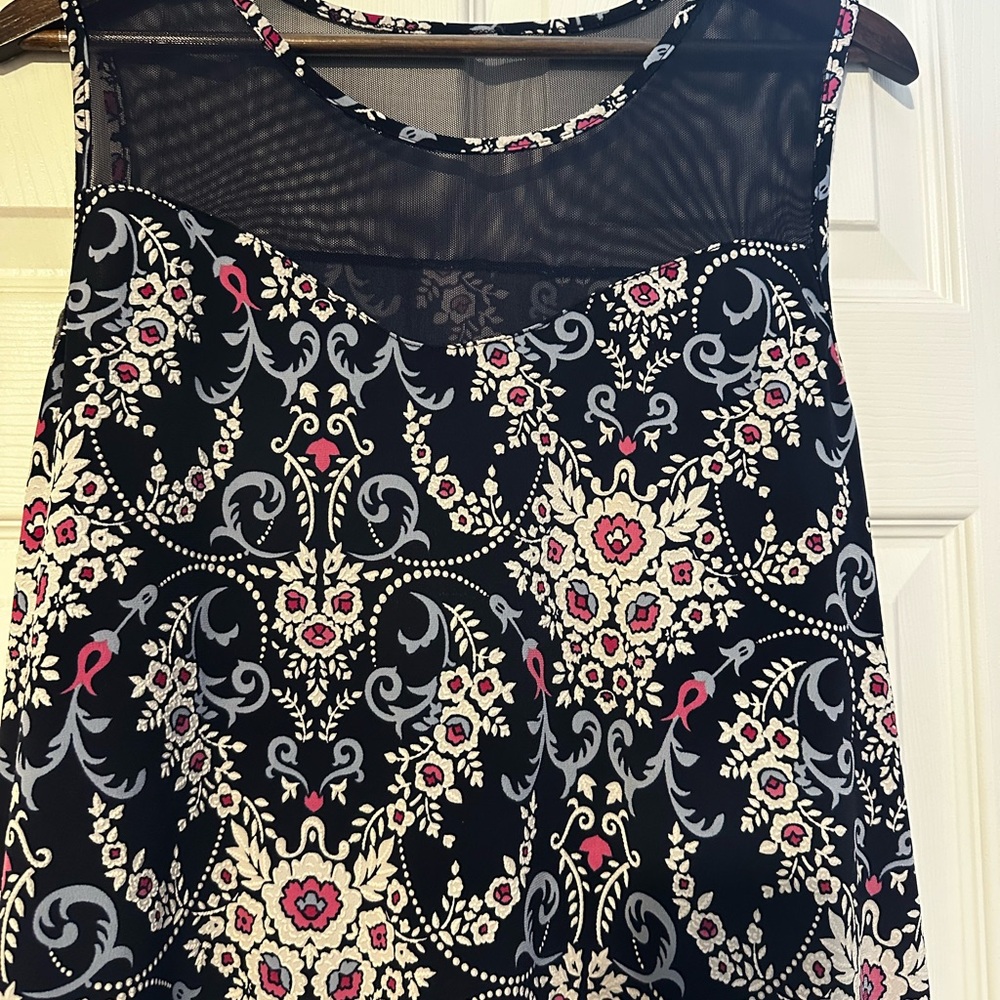 Floral Patterned Sleeveless Top